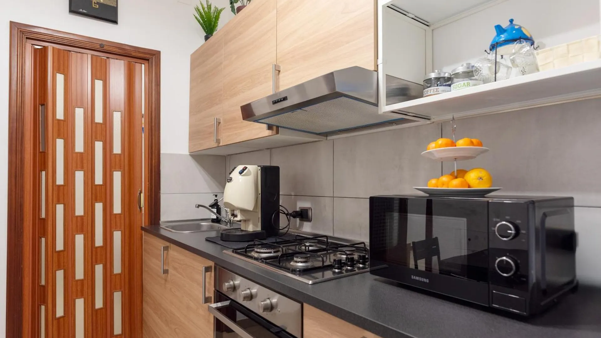 Am Apartment Napoli - Tra Il Centro E La Stazione Centrale  Naples
