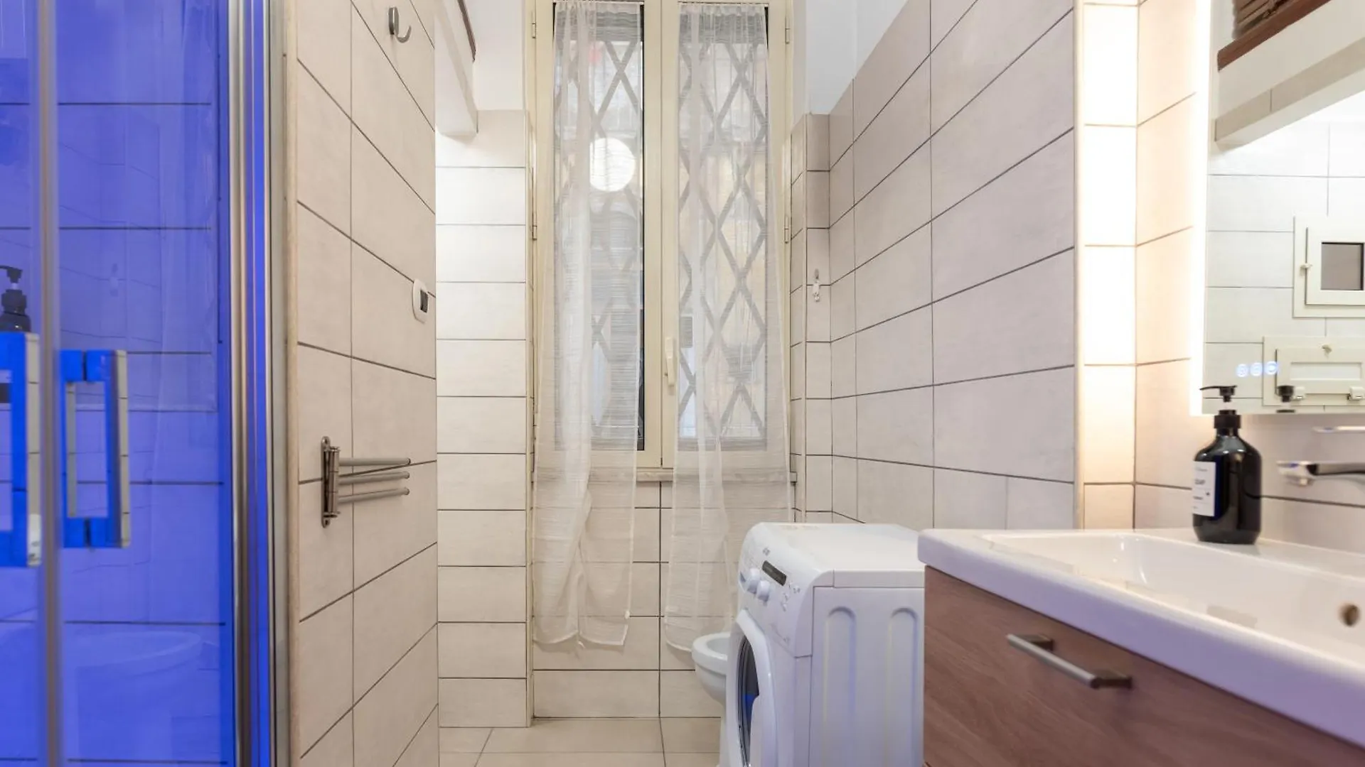 Am Apartment Napoli - Tra Il Centro E La Stazione Centrale  Naples