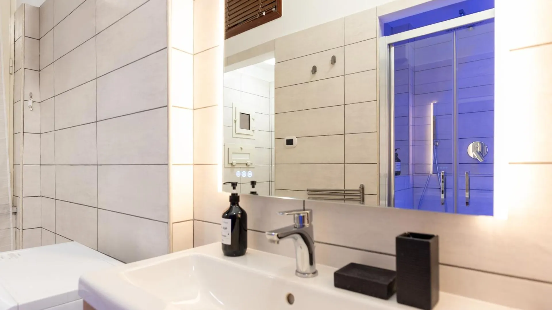 Am Apartment Napoli - Tra Il Centro E La Stazione Centrale