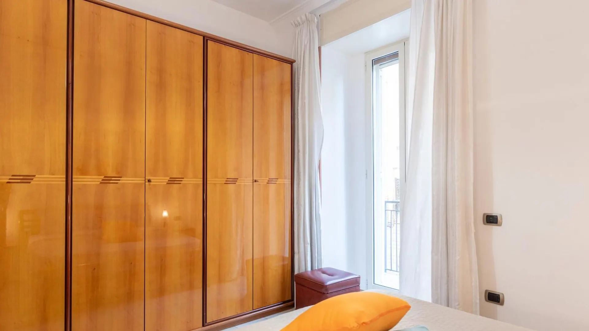 Am Apartment Napoli - Tra Il Centro E La Stazione Centrale 0*,  İtalya